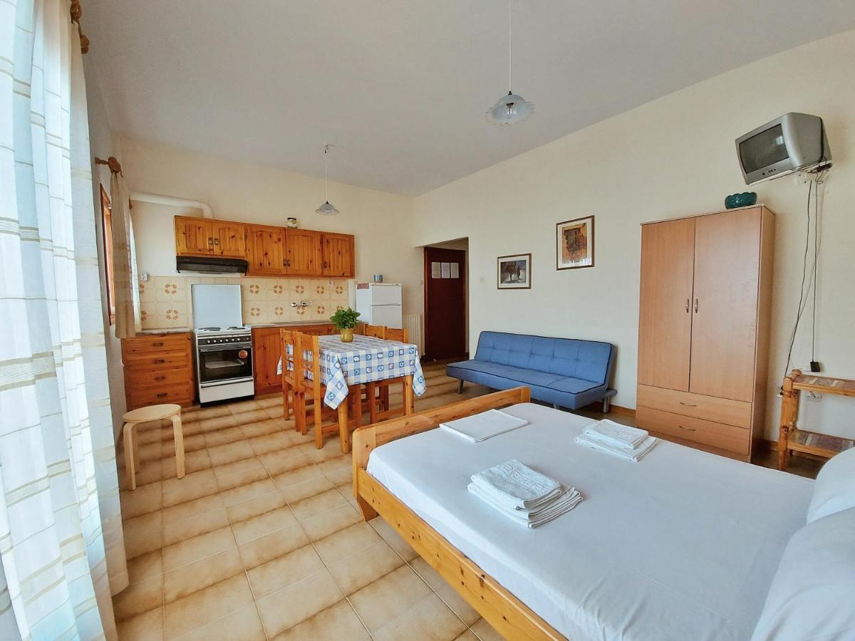 Seaview- 2 Space - Selfcatering Apartment - Helen No 3 Xiropígado Kültér fotó