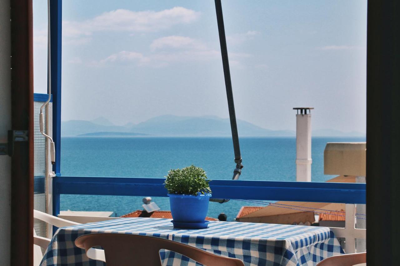 Seaview- 2 Space - Selfcatering Apartment - Helen No 3 Xiropígado Kültér fotó