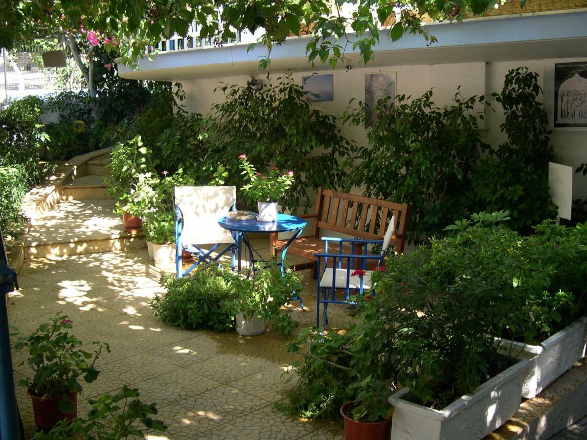 Seaview- 2 Space - Selfcatering Apartment - Helen No 3 Xiropígado Kültér fotó
